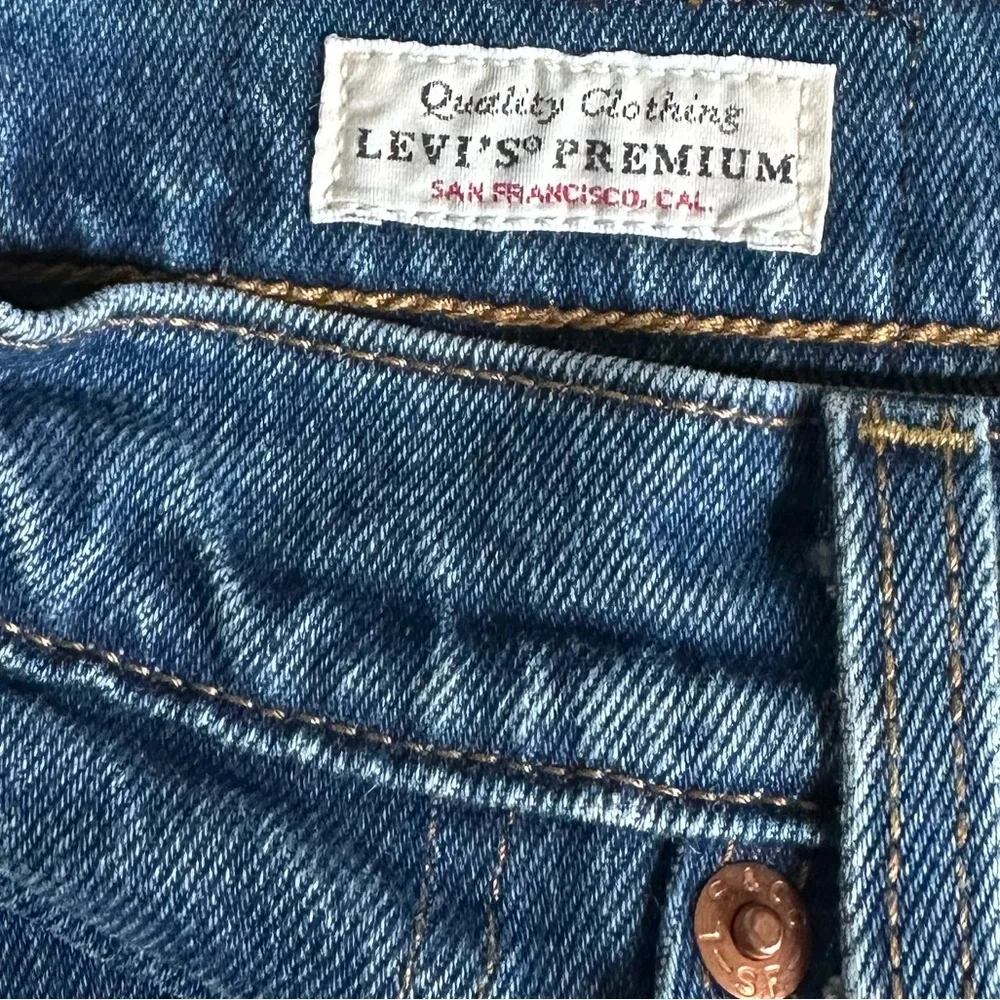 Levi’s Ribcage Straight Blue Jeans Ankle Size 31 High Rise Cropped Denim - Picture 8 of 11